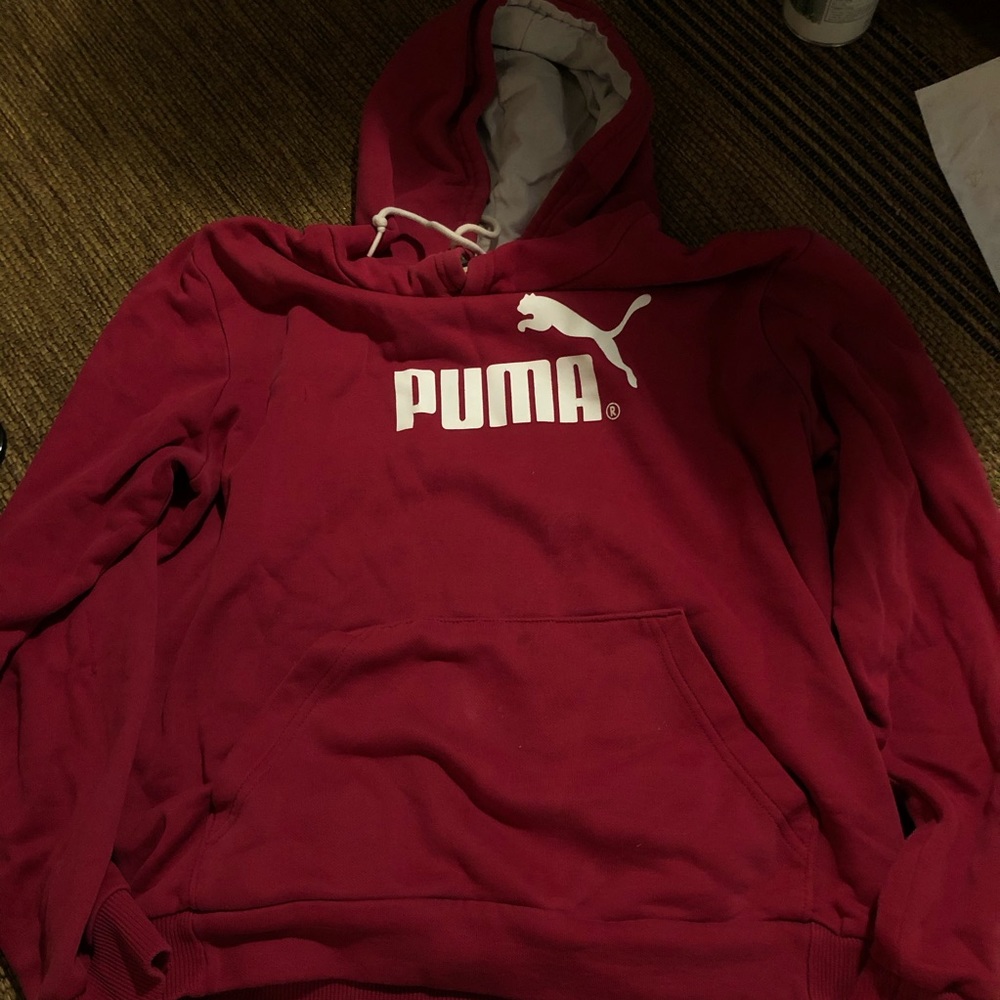 PUMA women’s sweatshirt